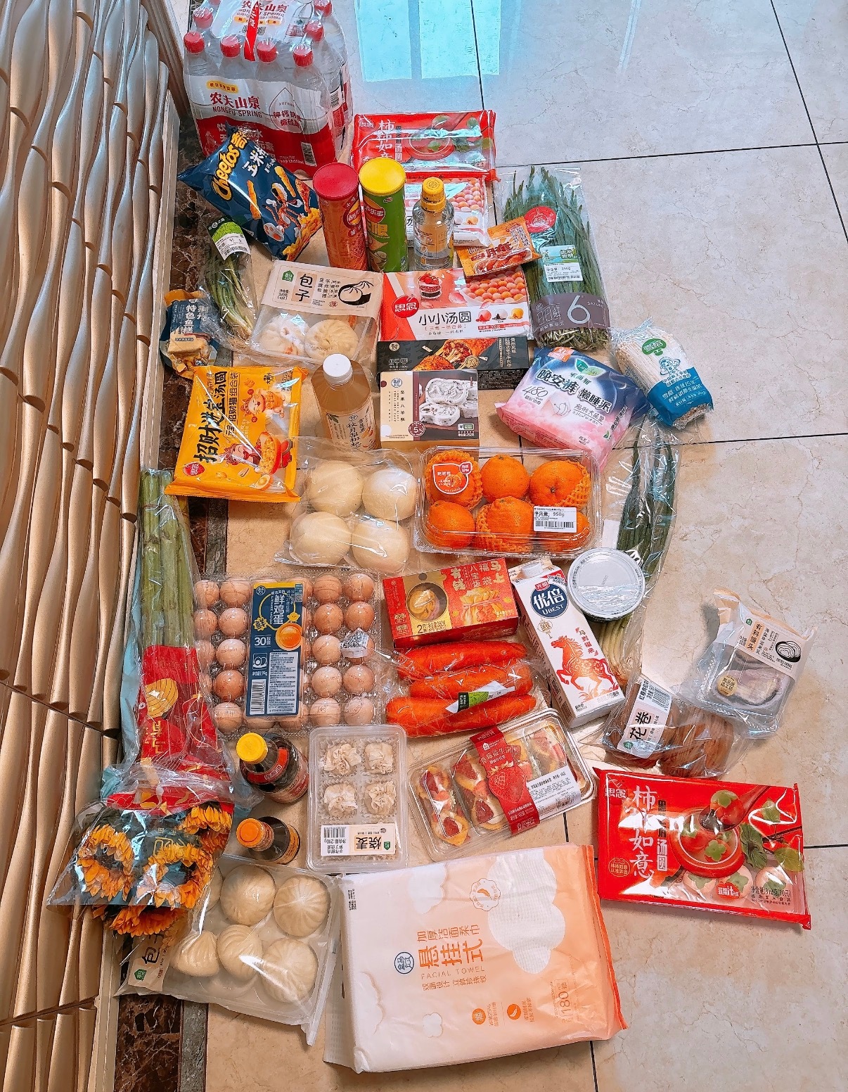 千问懒人版教程更新了：打开千问 → 领免单卡 → 随便用！外卖、零食、盒马通通行