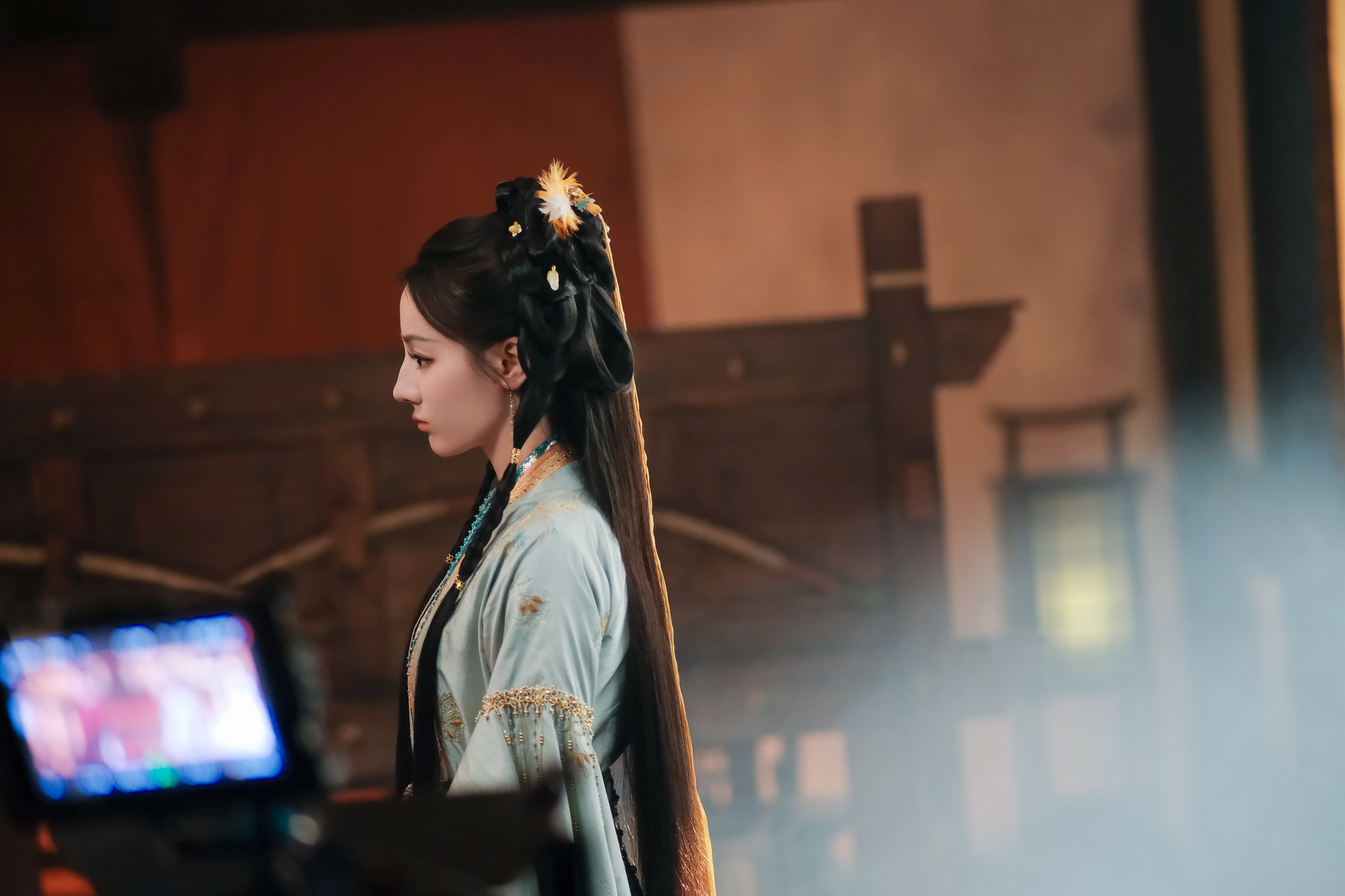 迪丽热巴🔛贺思慕的五感体验卡一别五载，破桎梏而归✊贺思慕涅槃归来，重塑世间秩序