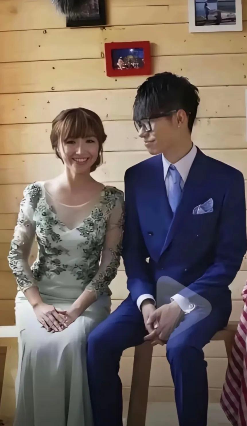麦琳：人不可貌相！
李行亮：真的假的？
麦琳：以后你就明白了！
李行亮：一语成谶