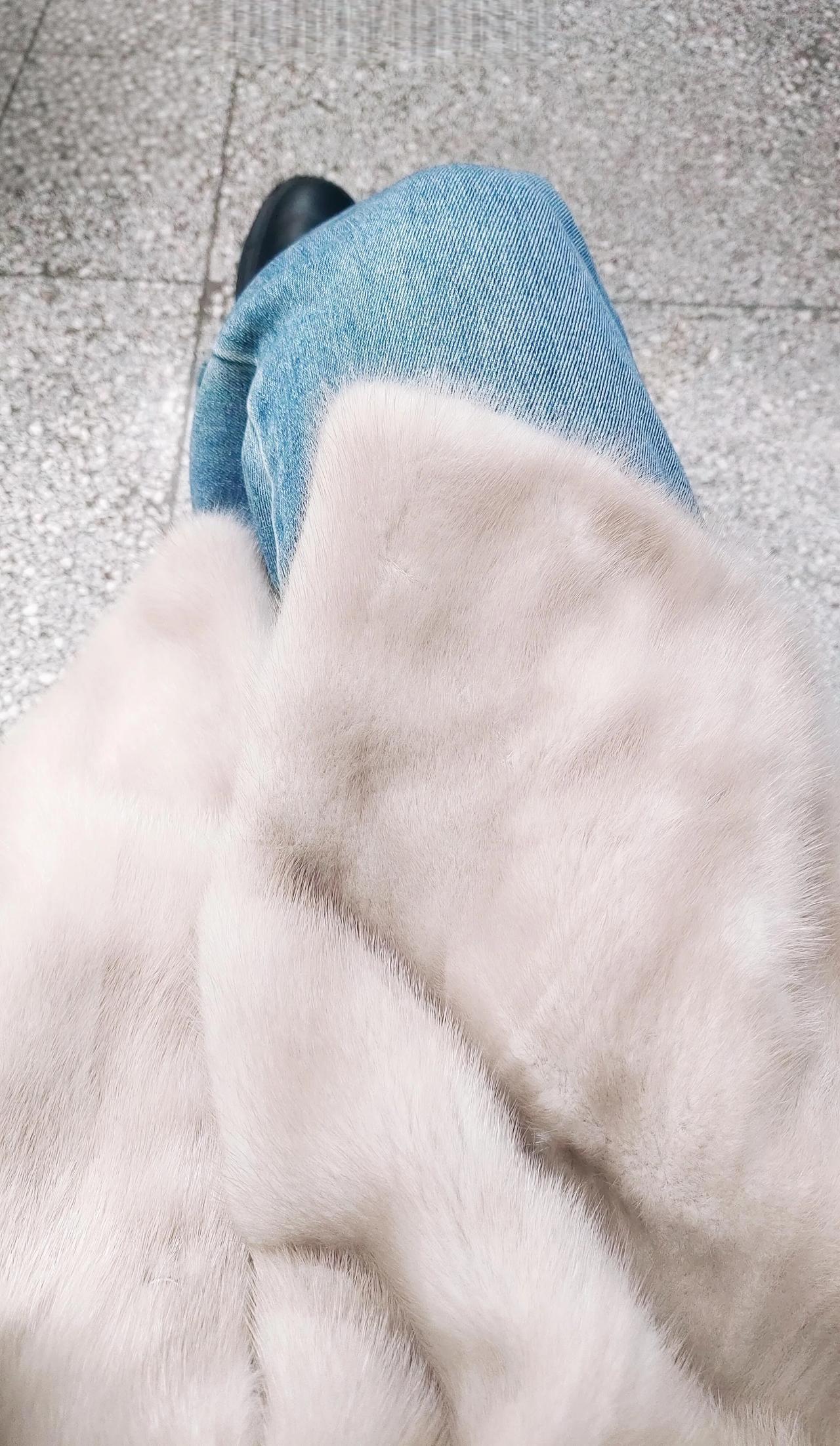 其实你不是抑郁，你是没有钱，没有性生活，生理需求，经济需求，精神需求，都得不到满