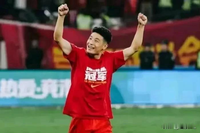 武磊烤熟了，高准翼又被架火上了！山东泰山提前6天兵发温州备战足协杯决赛，而高准翼