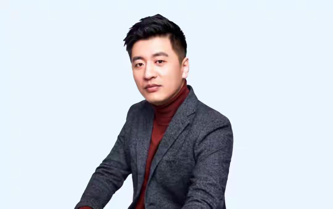 张雪峰去世，教育界又少了一个真心为农村考生出谋划策的好人。
张雪峰老师因心源性猝