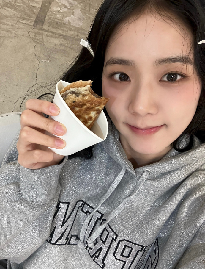 Jisoo金智秀 ​​​