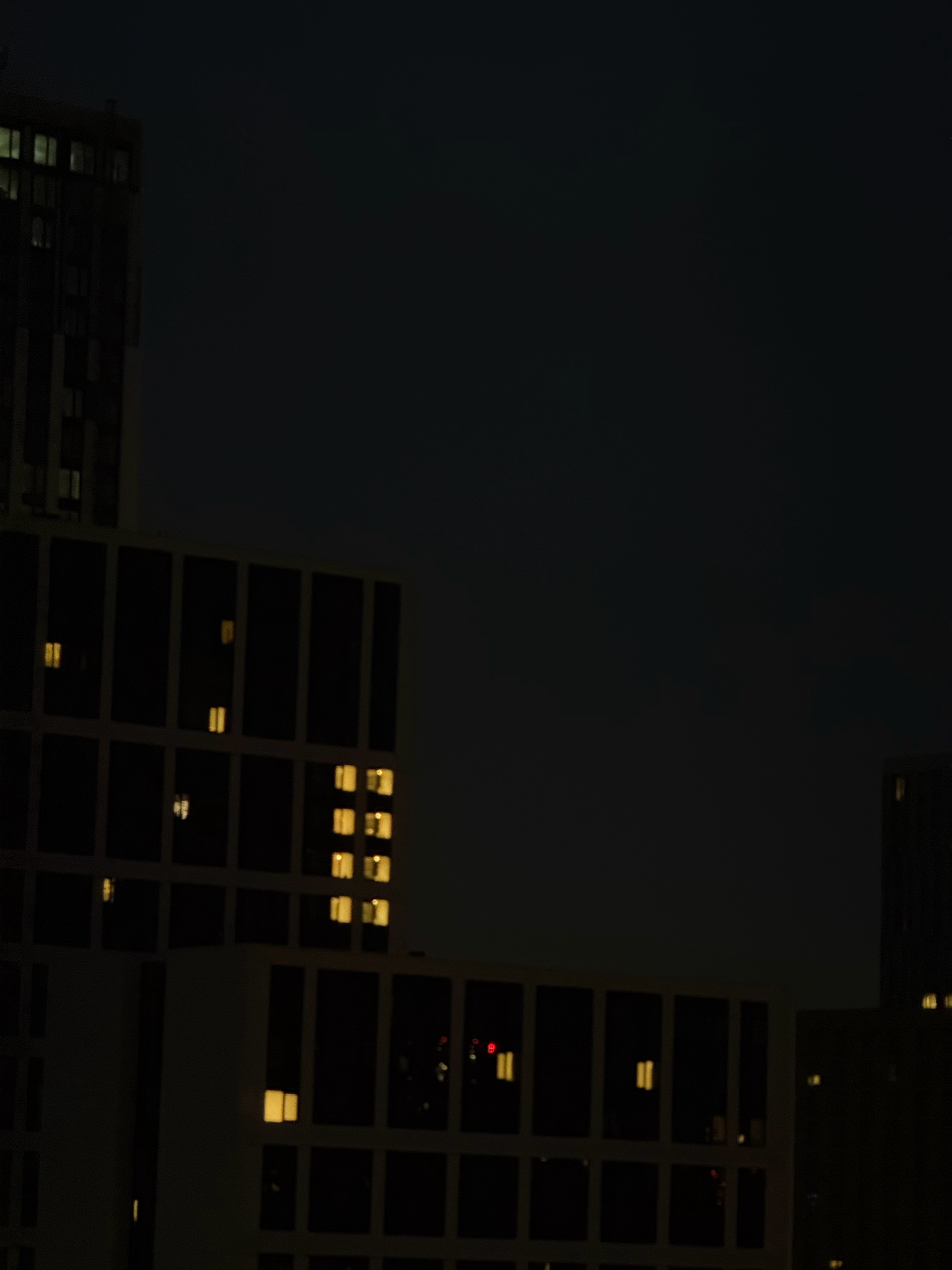 早七晚六完全黑夜问白天吧  ​​​