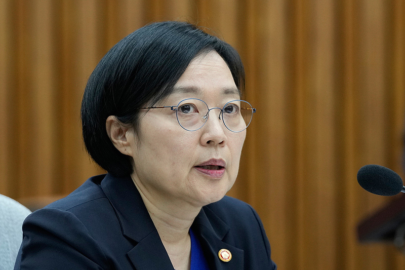 韩国国会通过对韩圣淑的总理任命新华社首尔6月30日电（记者黄莹莹）韩国国会6月3