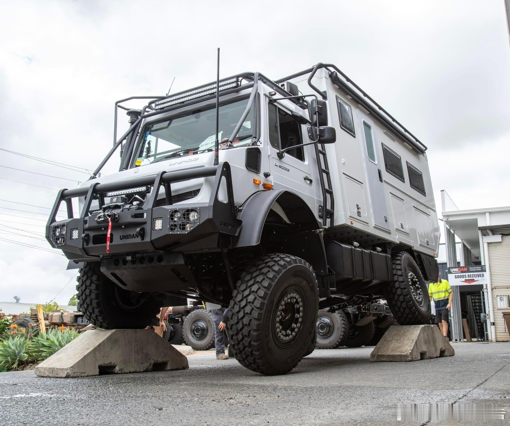 寰宇特车报告轻轻松松 