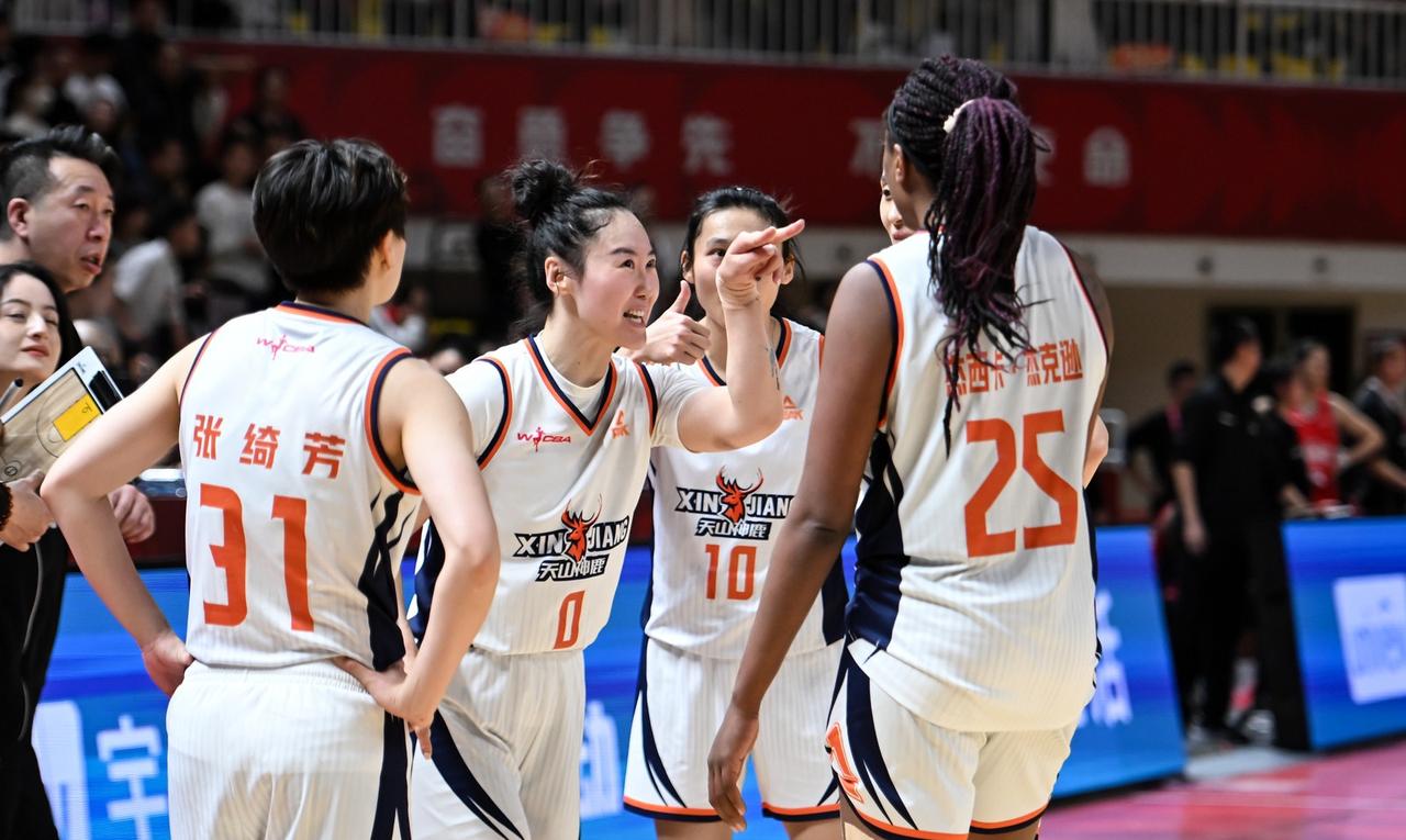 WCBA杯赛开局就给新疆女篮上高难度

因为对手是东莞女篮

不过，我感觉新疆女