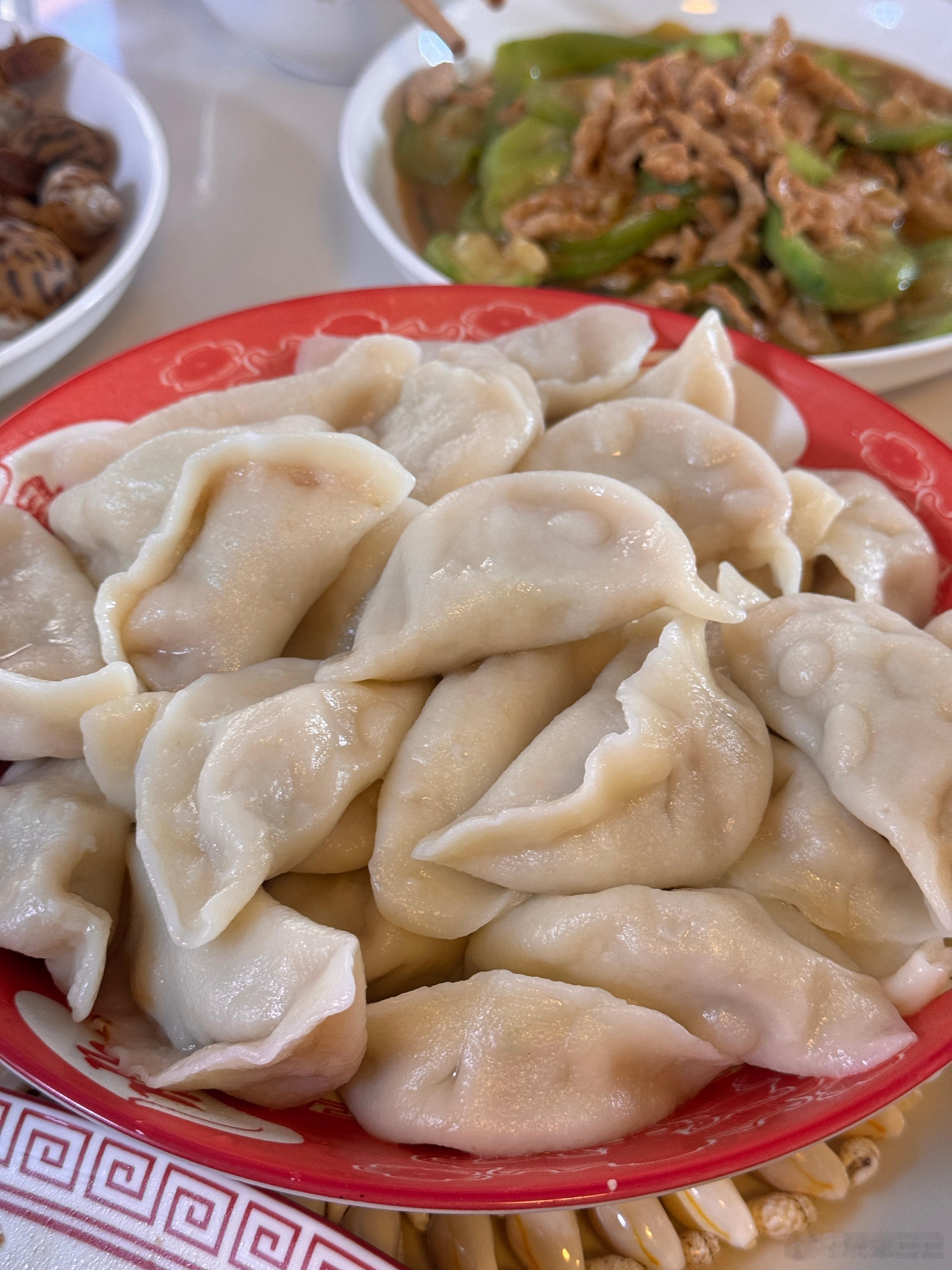 年夜饭 饺子一上，年味十足[赢牛奶]  