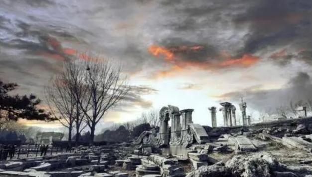 很多人以为火烧圆明园是八国联军干的，其实这是个误区，真正纵火的是1860年的英法