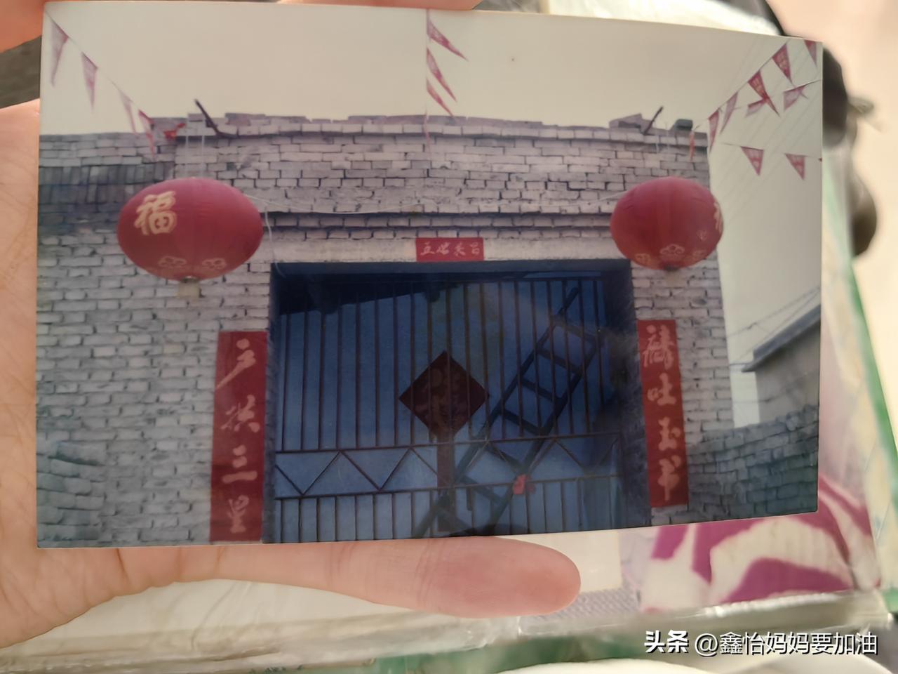 今天回娘家看妈妈了，正好两个表姐也在，表姐知道嫂子生病住院特意先来看望我妈，让我