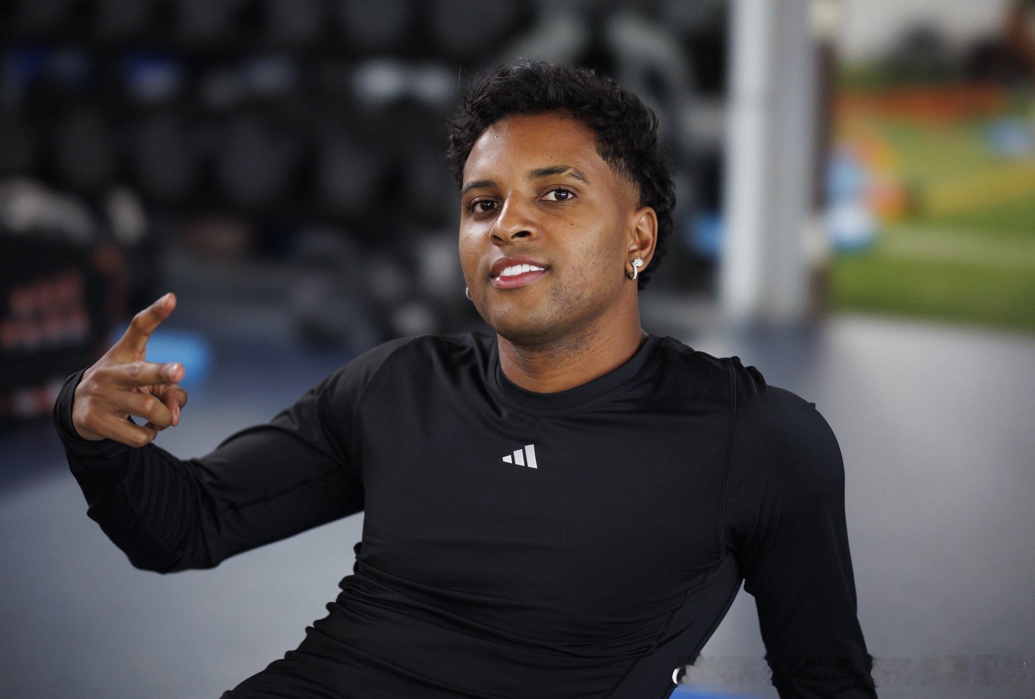 Domingo de treino ✌🏾⚽️周日的训练欧冠利物浦vs皇马 ​​