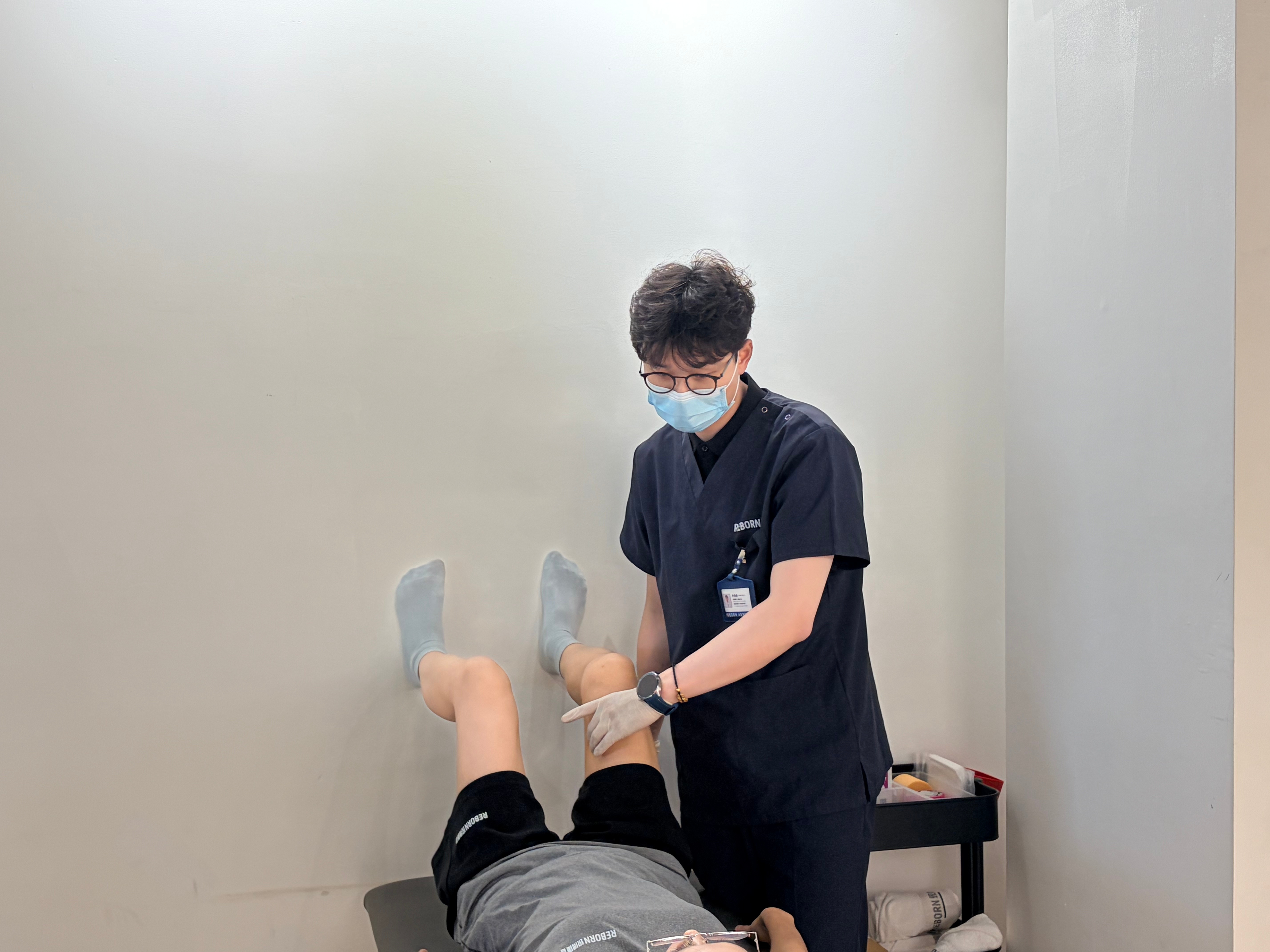 每日锐博康复打卡  上海徐汇店的康复瞬间，今天记录的主角是——康复师的手🖐🏻