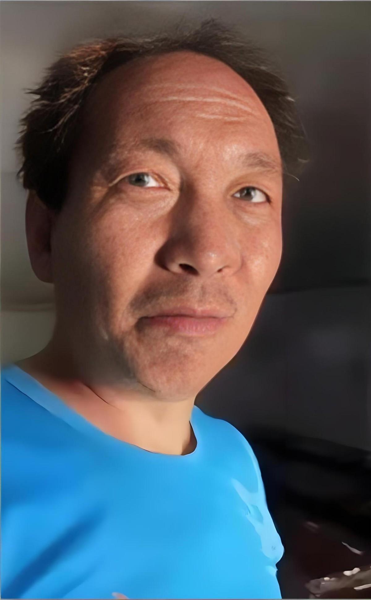 “这位山西大叔火了！”50岁男子借债几十万，不买房、不买车，反而倾尽积蓄，为25