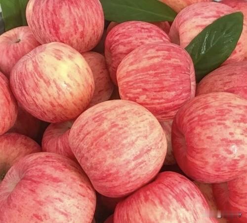 血压血脂血糖，记住这几点
六种水果➕六种蔬菜
水果:
一、苹果（果胶多，稳血糖、