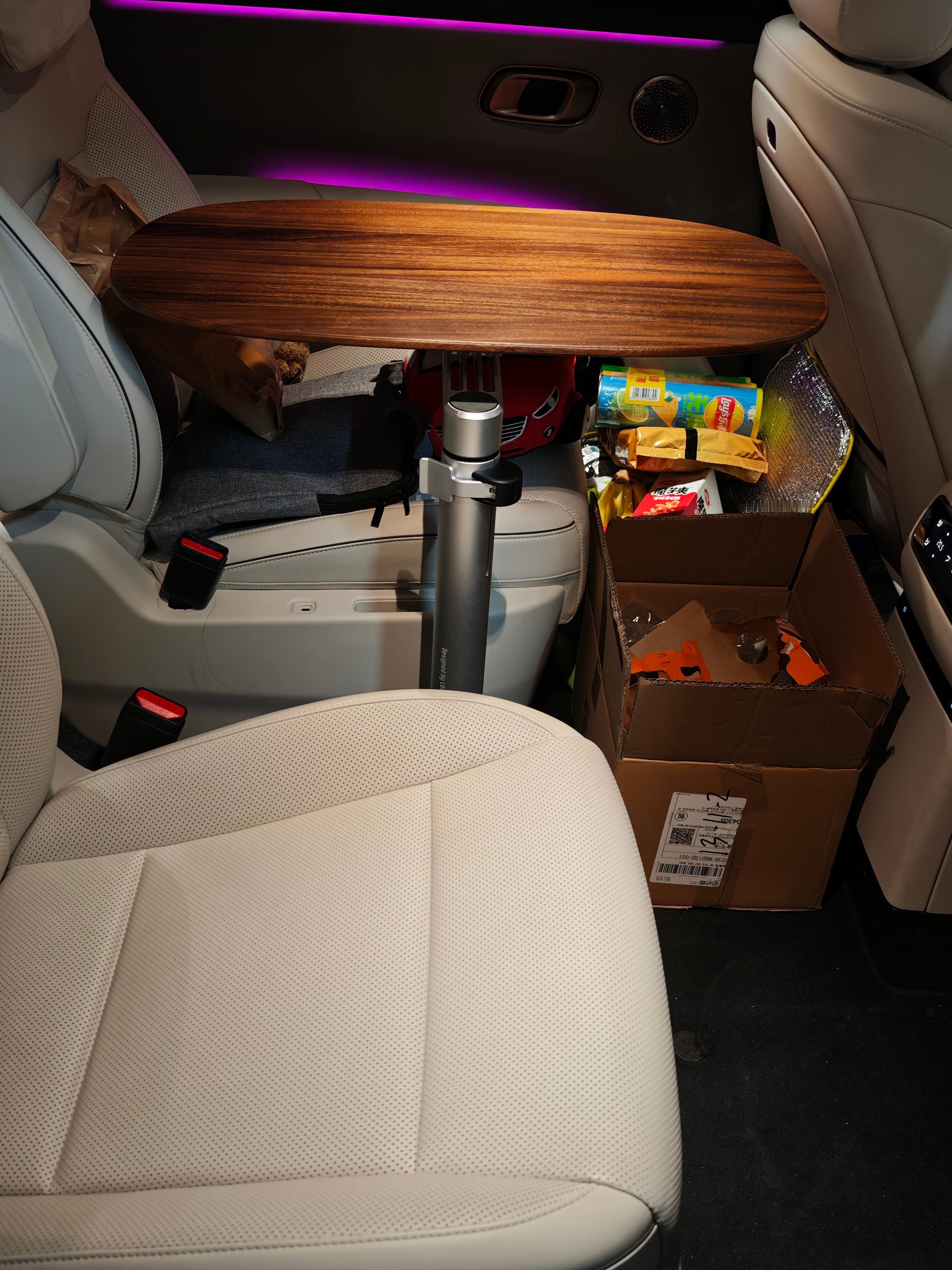 即将在明天开启春节长途自驾游，一家三口在六座的理想i8 里面吃喝拉撒不多不少刚好