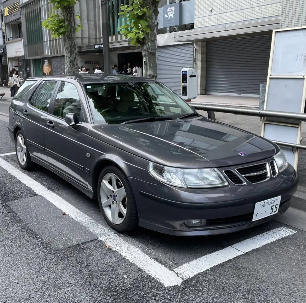 当年贴地飞行器！🚗。这造型真的太朴实无华了！