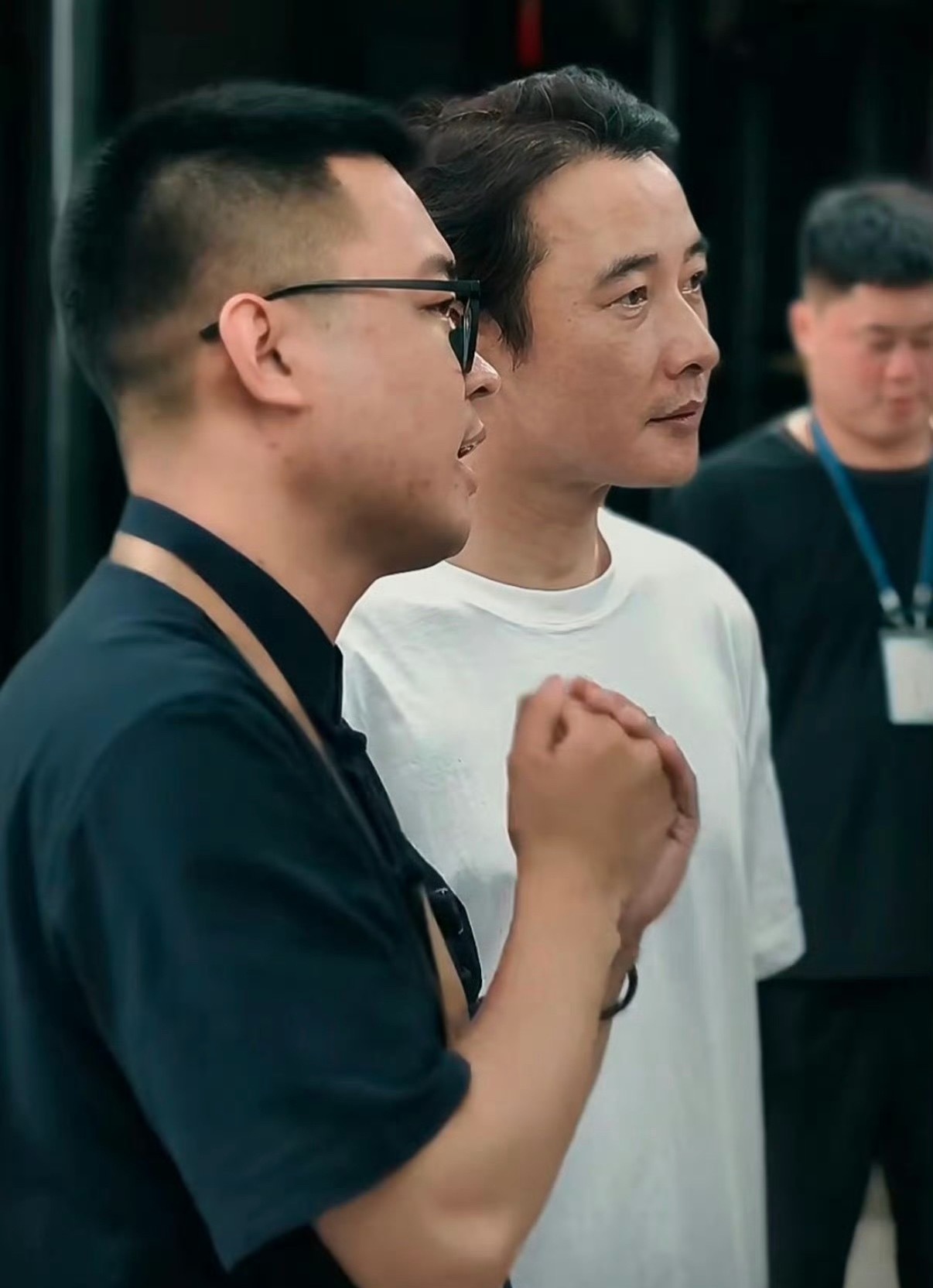 罗晋眼里没光了  估计发型不合适吧 
