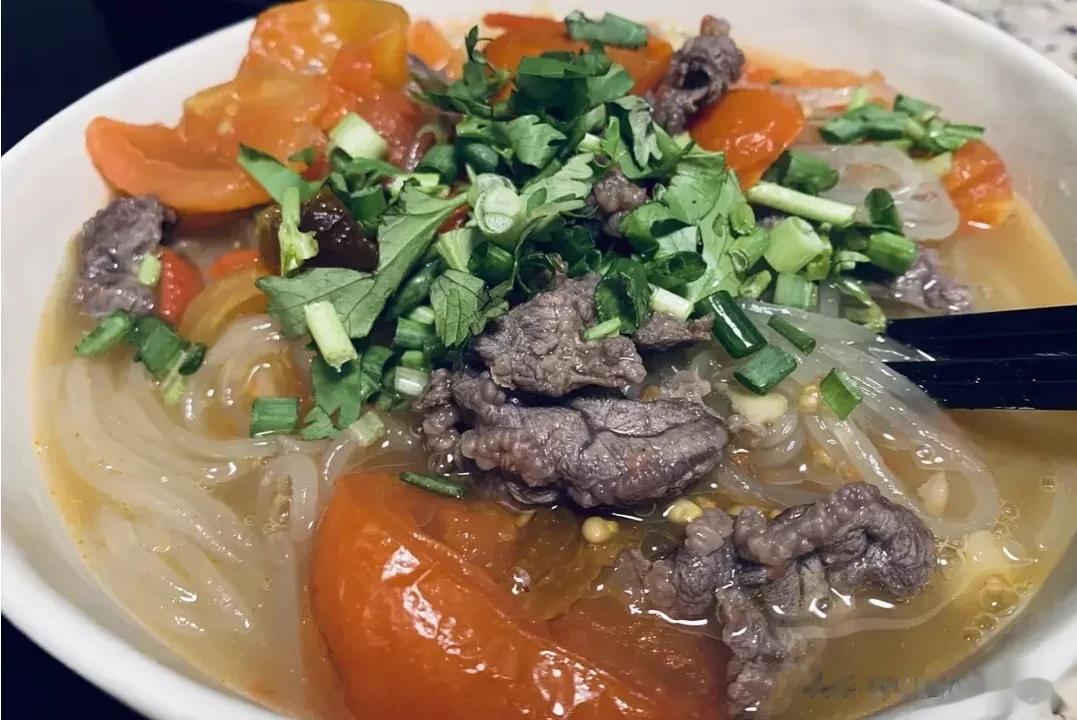 #我的早餐日记#炎炎夏日，酷暑难耐，吃啥都没味口，尤其早餐不知道要吃啥，来上一碗