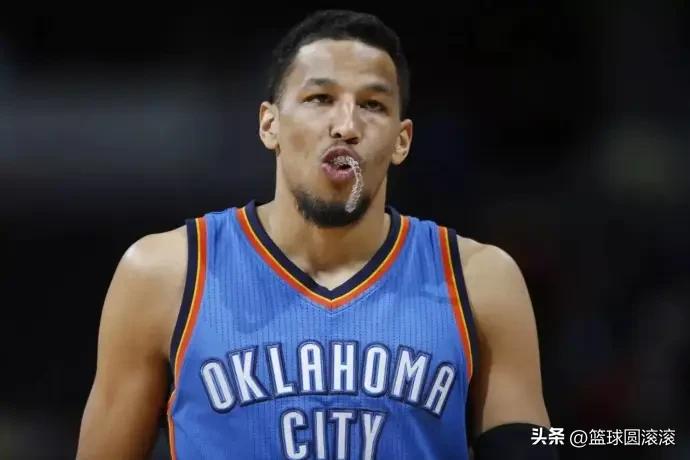 🛡️雷霆防守天团！罗伯森是最强铁闸？别忘了还有这位“佛祖”！
 
提到雷霆队史