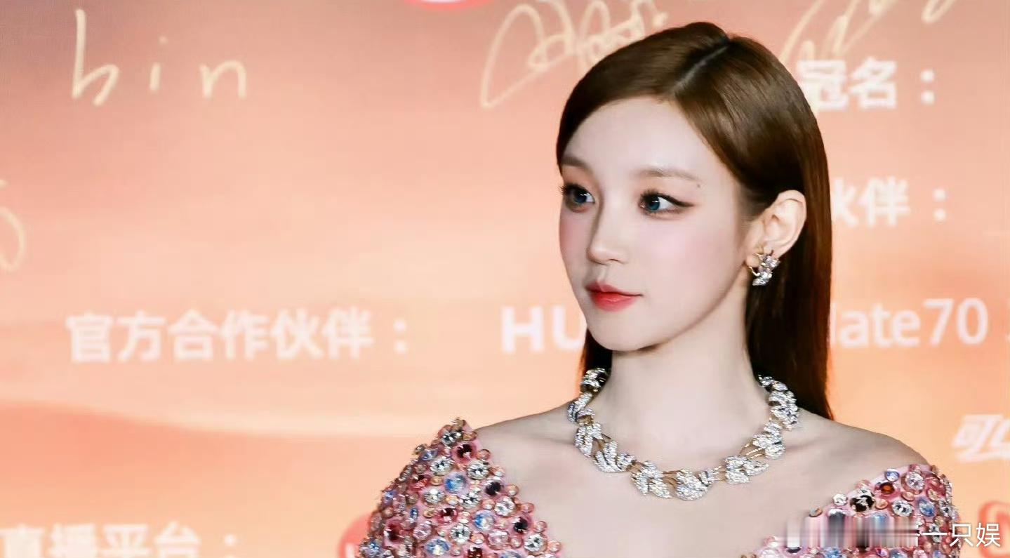 虞书欣主动加宋雨琦联系方式 女团唱跳宝宝友谊的新起点，以后是不是可以一起跳舞啦～