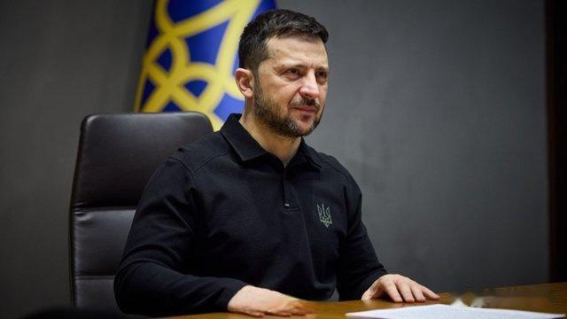 泽连斯基表态：冲突结束愿离任，和平曙光待现
泽连斯基在采访中明确表示，已准备好在