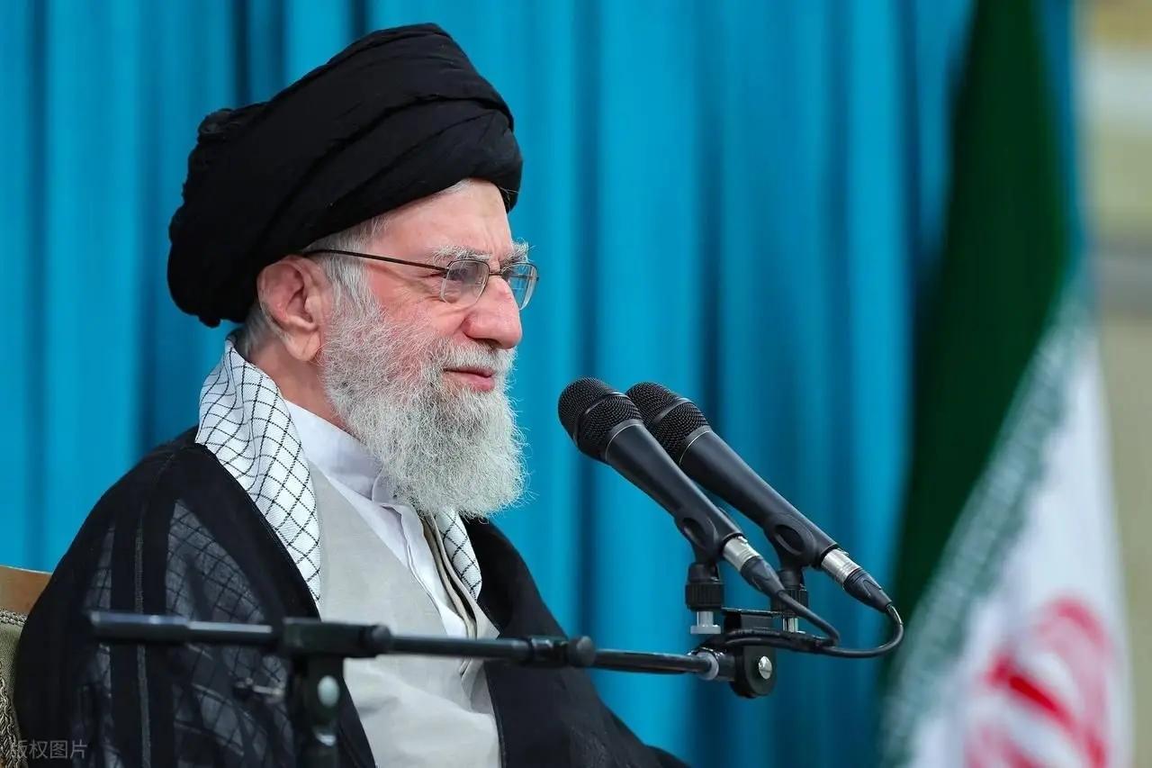 伊朗并没有强制民众留大胡子，但伊朗高官与普通民众普遍留胡须，主要源于‌宗教传统、