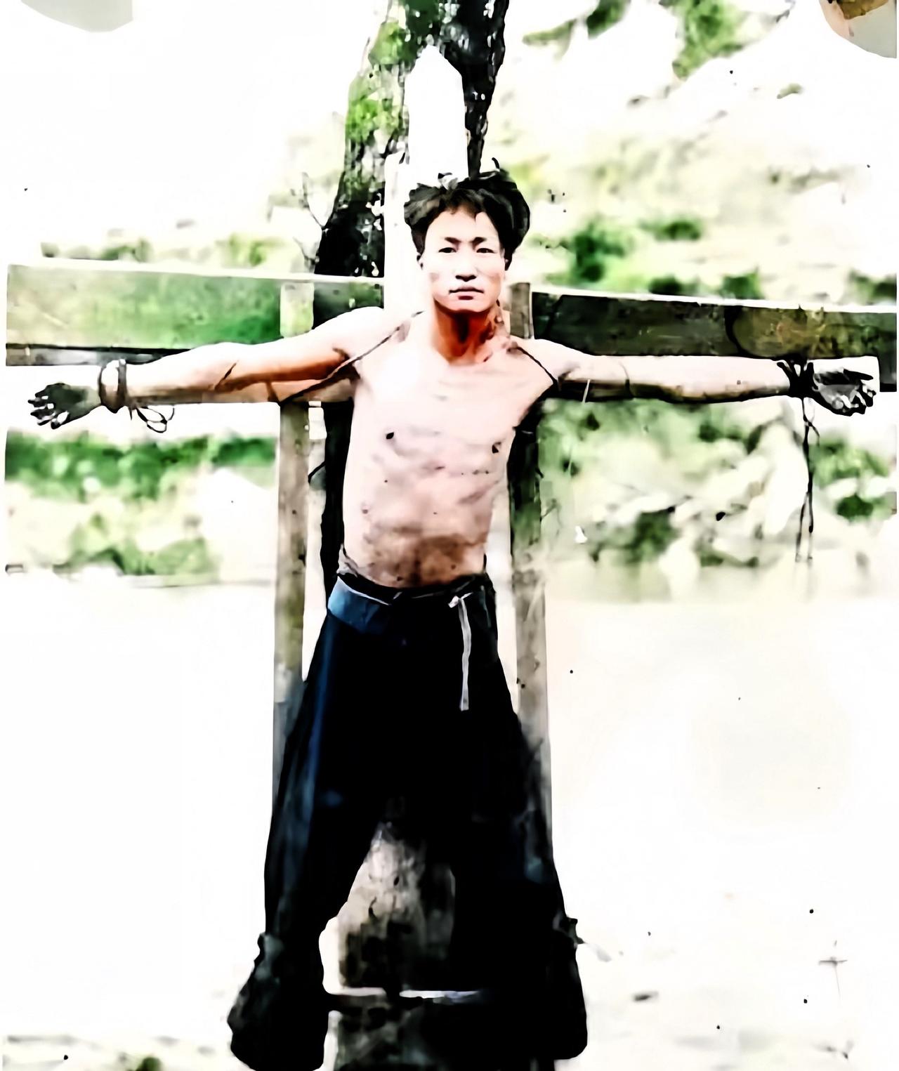 凌福顺是1936年被抓的党员。敌人拷问他，他啥都没说，后来四肢被钉在木桩上死了。