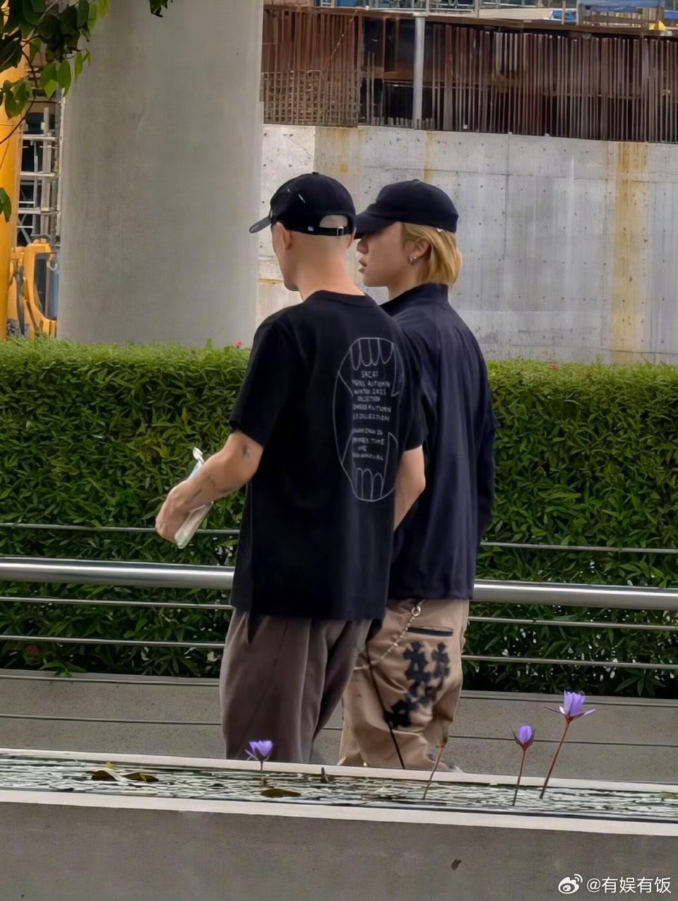 徐明浩新加坡被偶遇全世界都在偶遇徐明浩徐明浩新加坡被偶遇，不错，