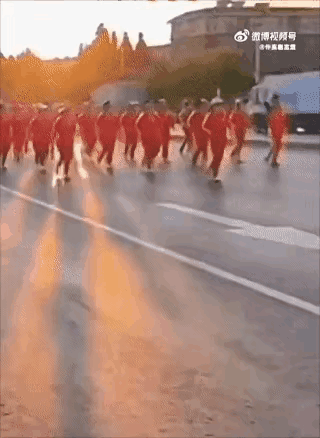 这是真得吗？
有些横扫千军之气概，迎头痛击之豪迈，这一连锁炮弹威力不错，把诸位暴