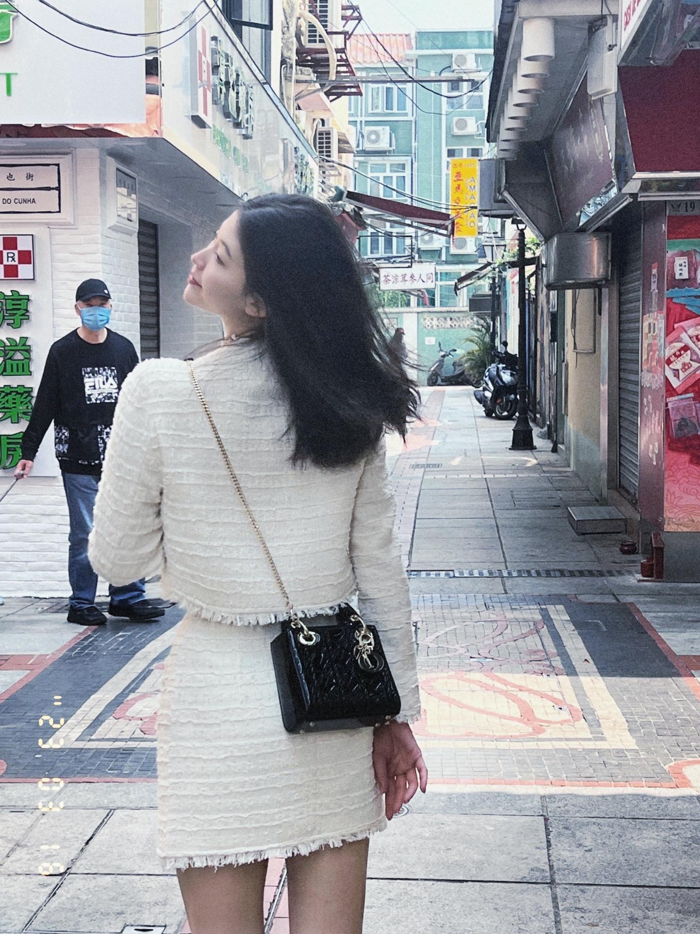 “当浑浊变为一种常态，那清白就成了一种罪”