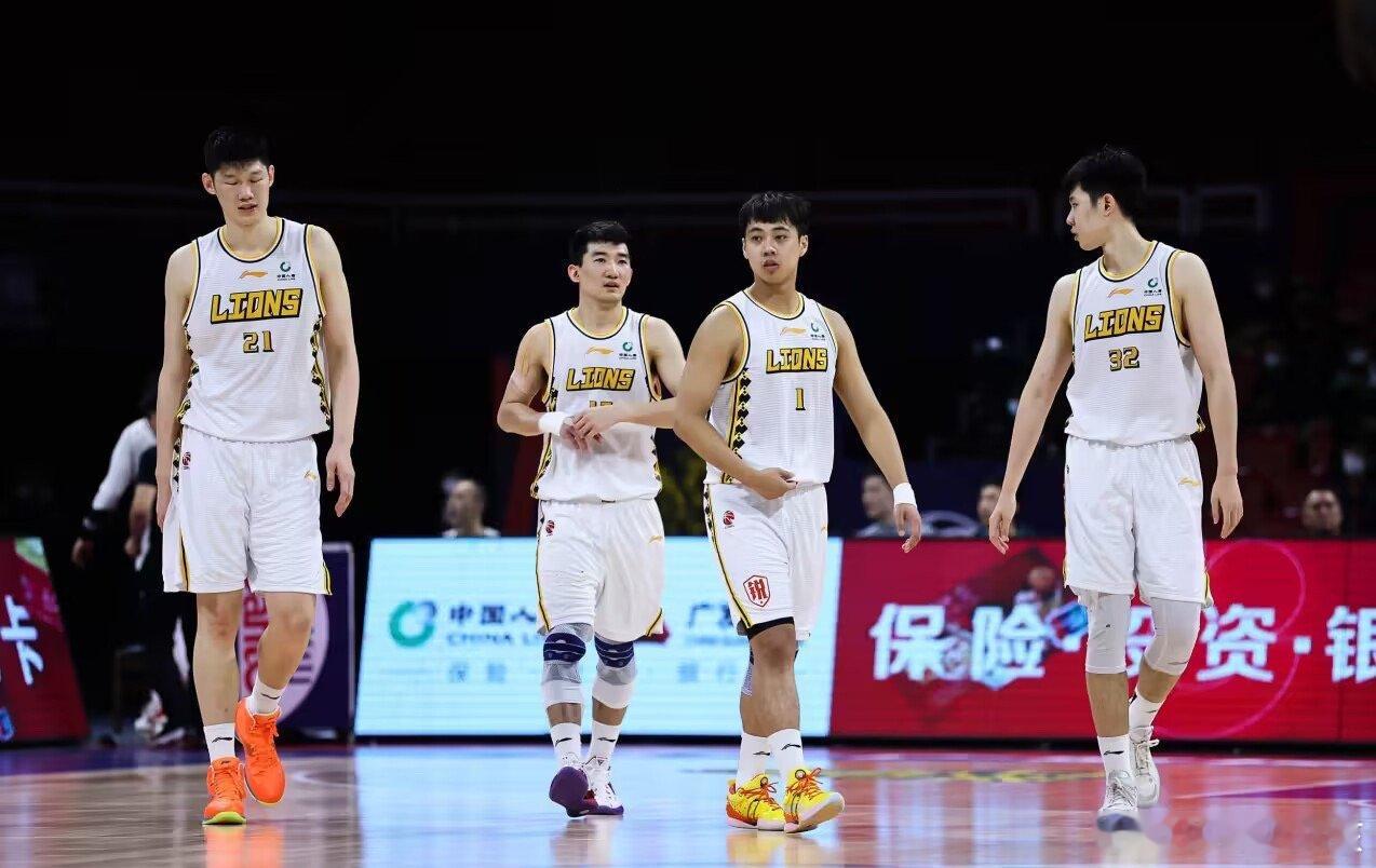 #cba# 北京时间4月15日，CBA季后赛第一轮G3开战，浙江广厦与山西男篮进