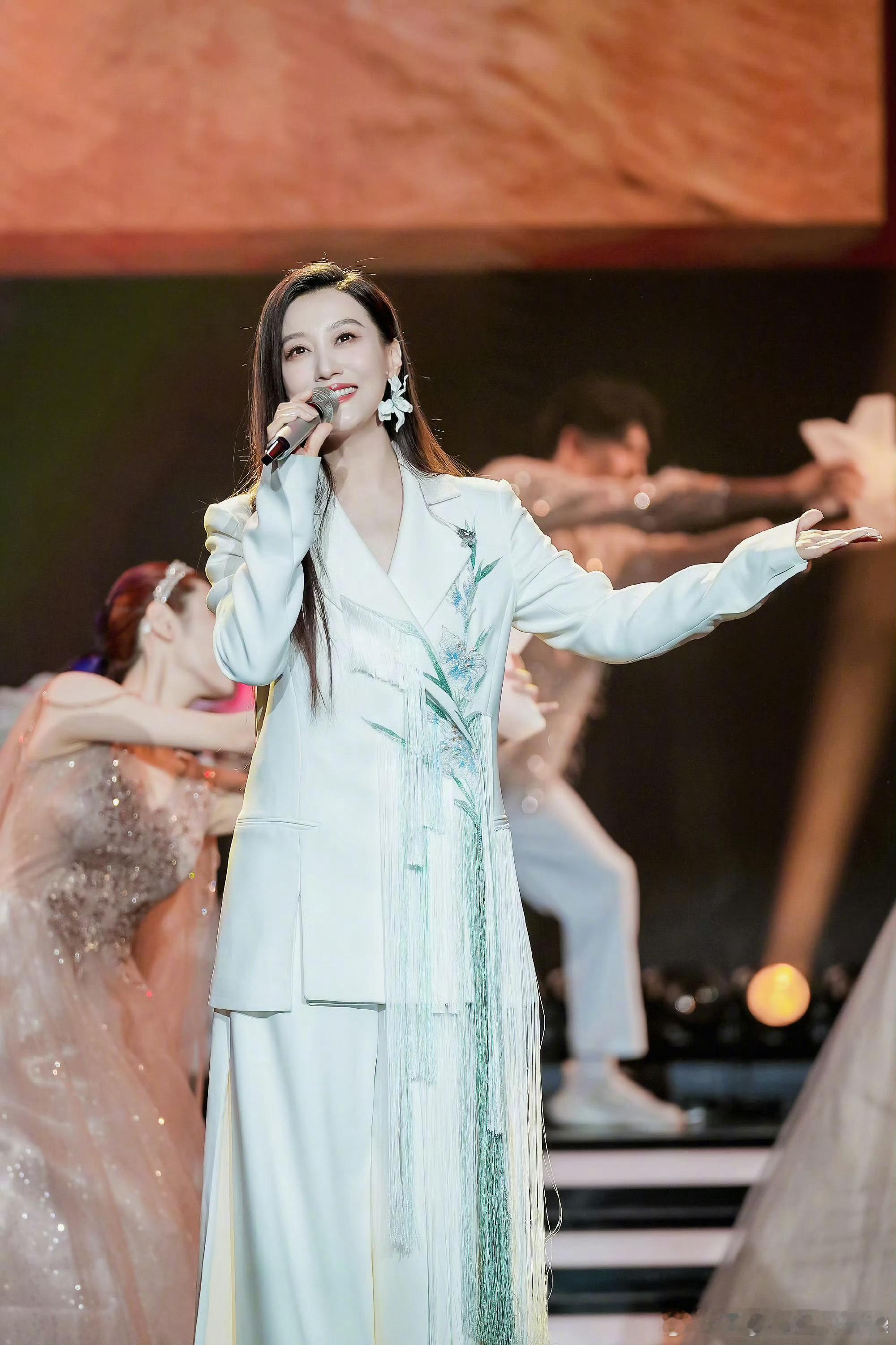 谭晶确认参加BML2026BML2026谭晶正式官宣加盟BML2026演唱会，7