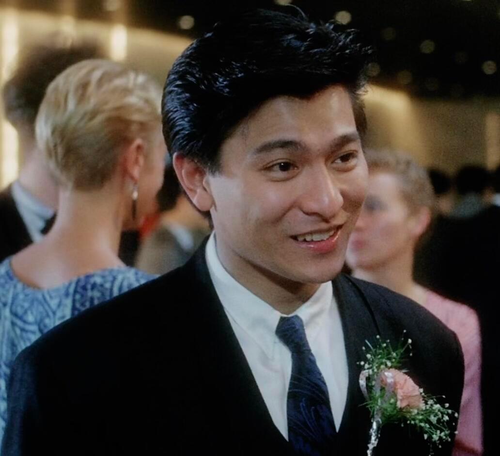 刘德华的绅士感不靠衣服刘德华穿搭松弛感 他的松弛感是骨子里的，不是松垮，是不紧绷