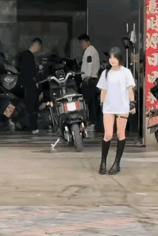 什么锅配什么盖，精神小伙有人爱，三百六十大回旋，主打一个帅不帅！别人不知道，我的