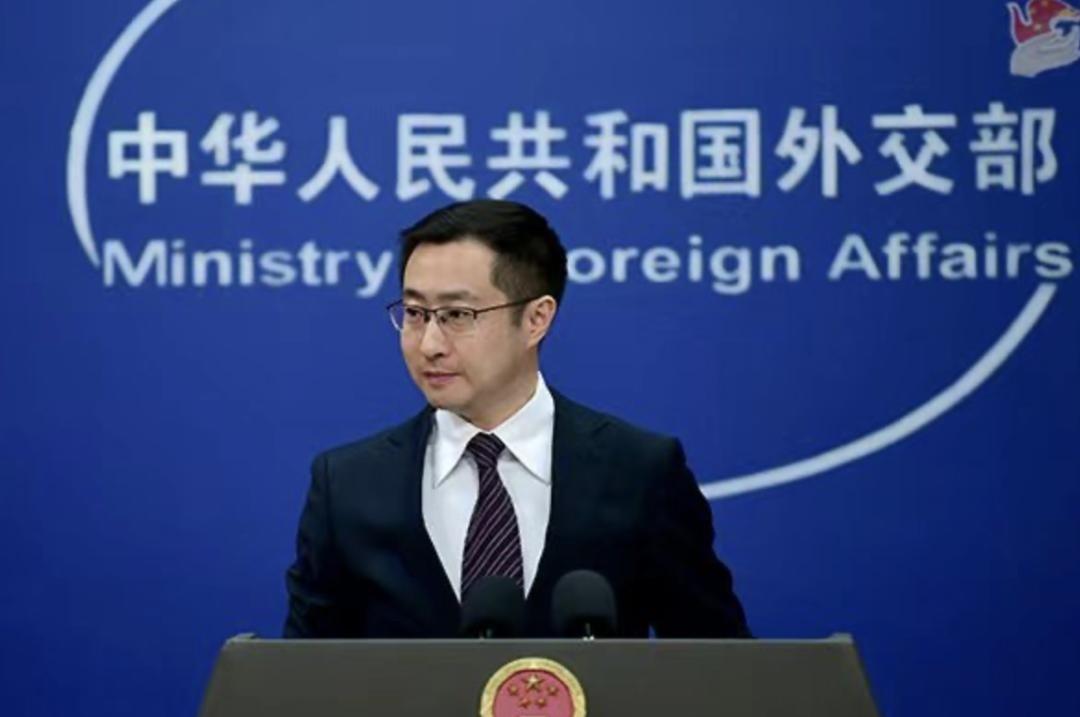 日前，中国外交部发表严正声明，针对美国对不参与制裁伊朗的国家采取反制措施，中国外