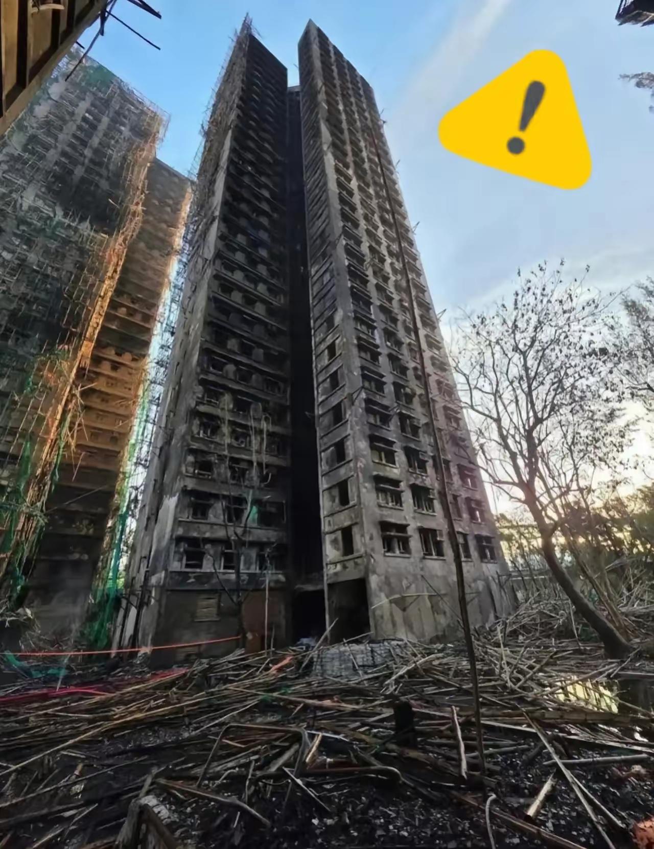 房子烧没了房贷还得还？
香港宏福苑业主的遭遇真的让人破防！28家银行给6个月宽限