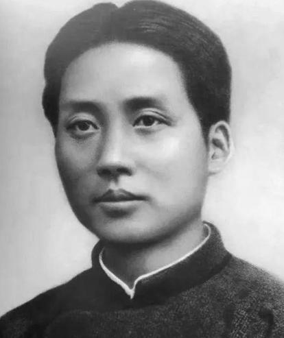 毛主席4个“未解之谜”：第一，中年得“痣”；第二，毫发无损；第三，9月9日；第四