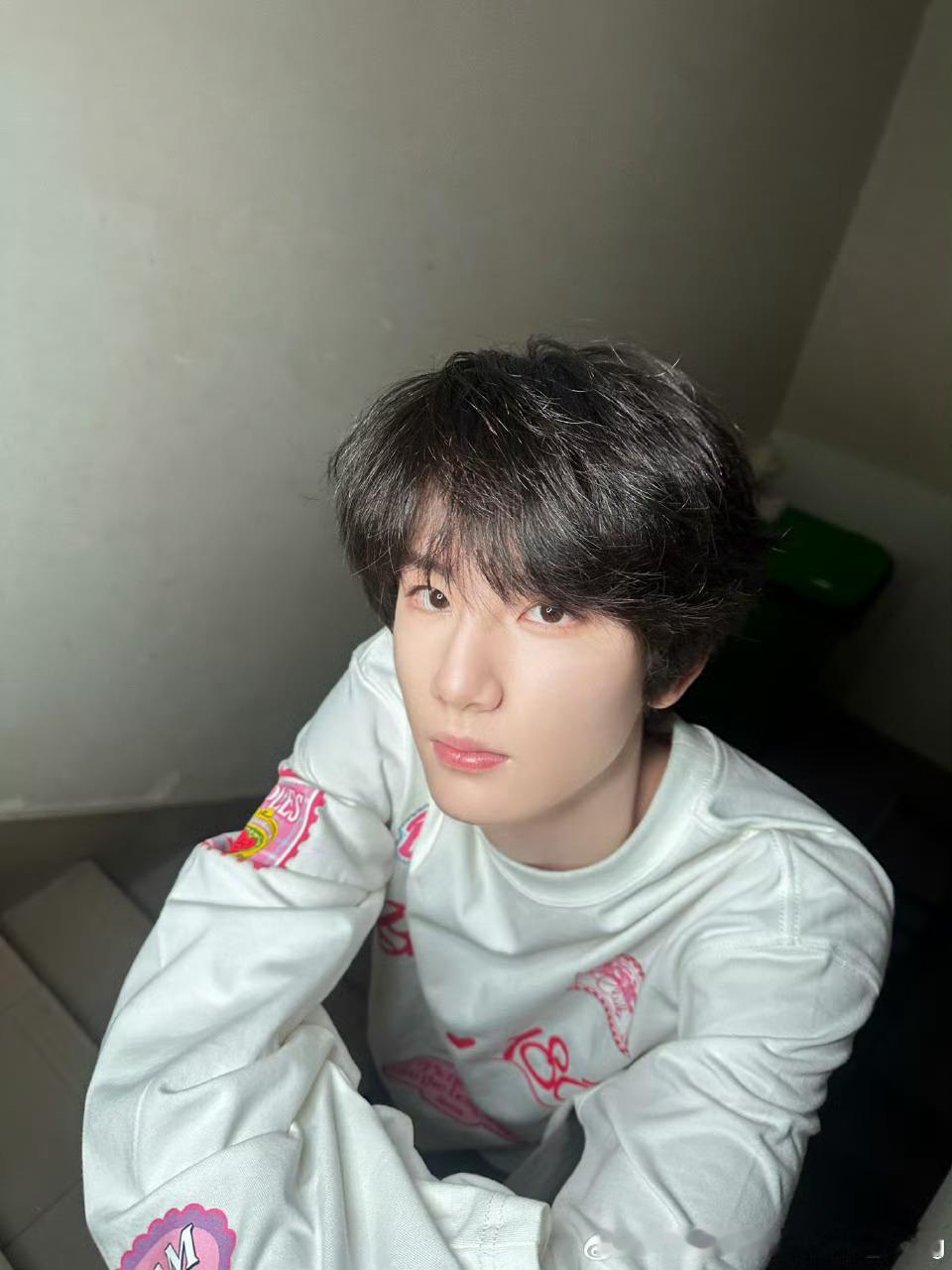 李煜东520戳脸照李煜东520戳脸照好萌李煜东祝大家520快乐李煜东520营业照