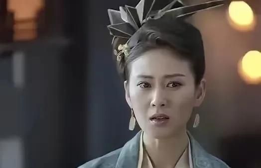 庆余年第二季跟第一季隔了五年，对女人来说，五年太长了。柳姨娘失去了淡定、从容、贵