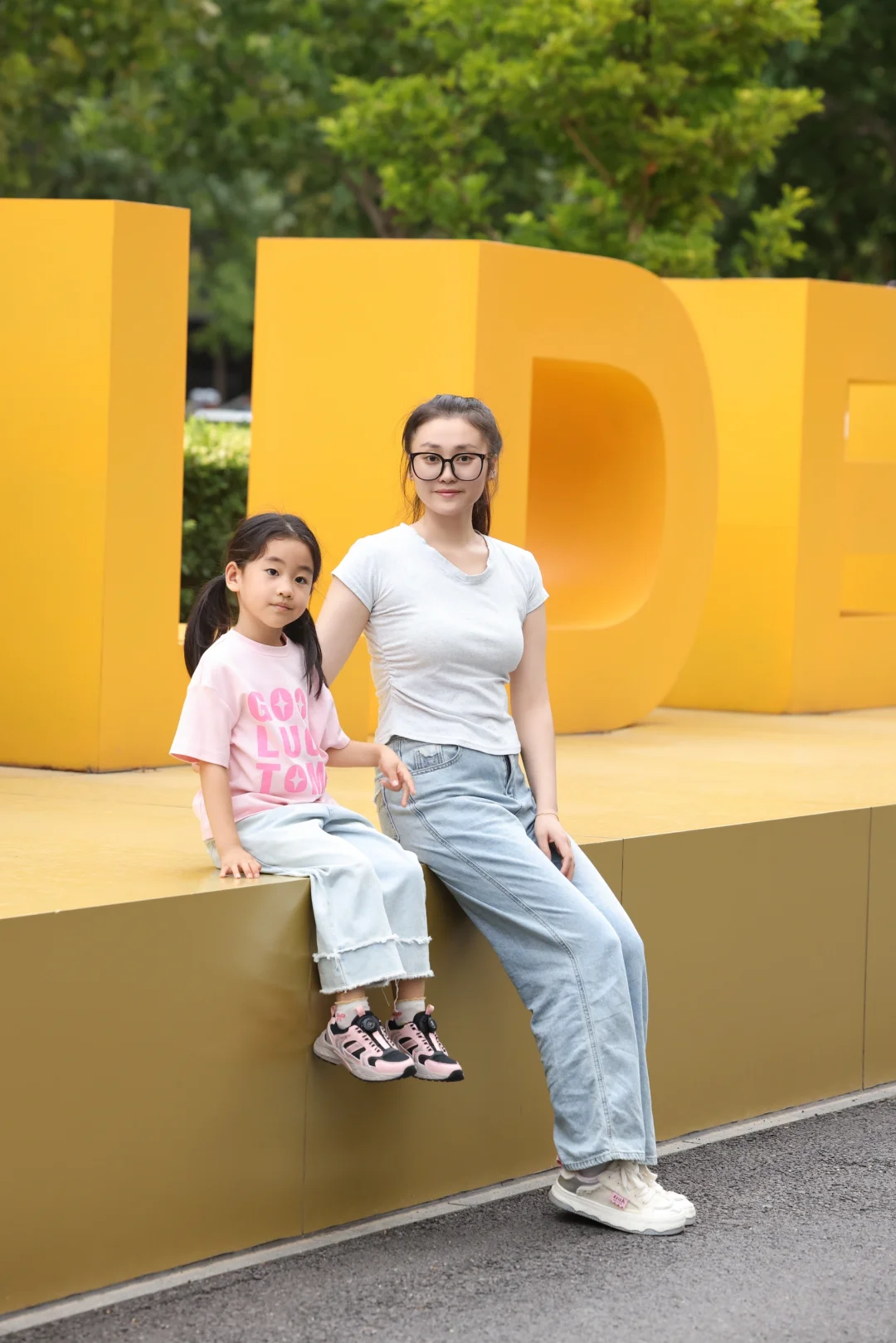 和“闺蜜”一起逛街的日子