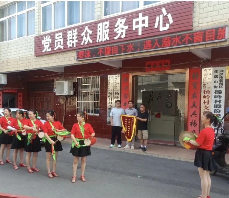 “真是众人拾柴火焰高！”武汉，男子妻子在家中突发疾病，送医院后，花光家中10万积