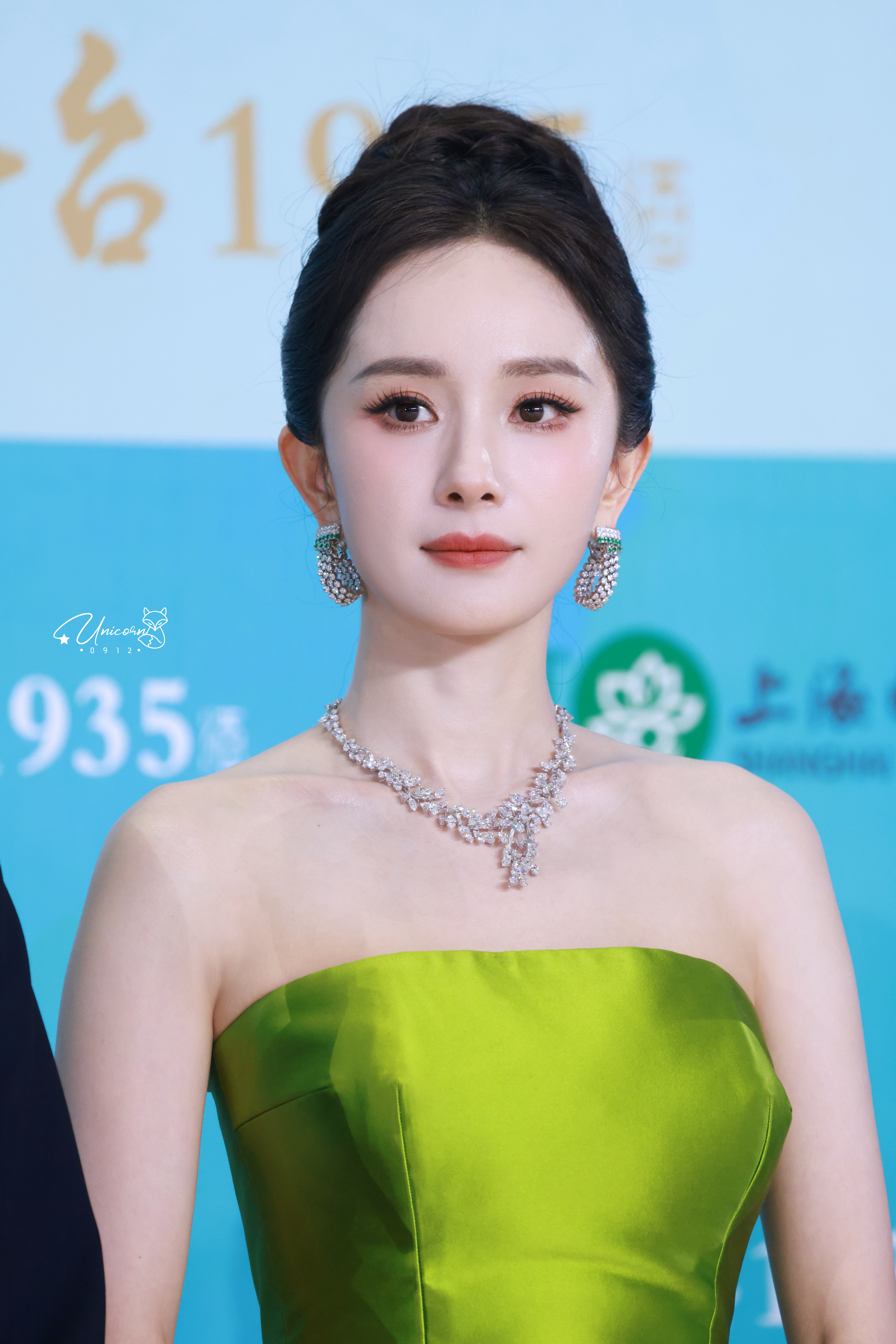 一步一步🌾🍀白玉兰 白玉兰红毯杨幂 白玉兰  杨幂 绿瓷美人