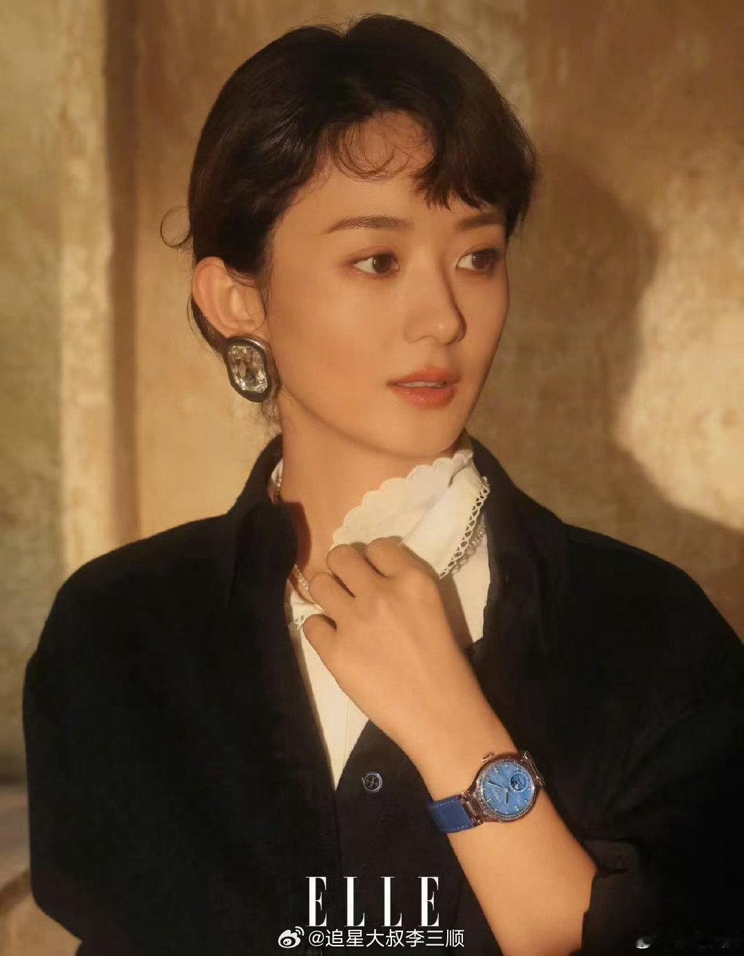 赵丽颖晒封面大片，来看看时尚表现力