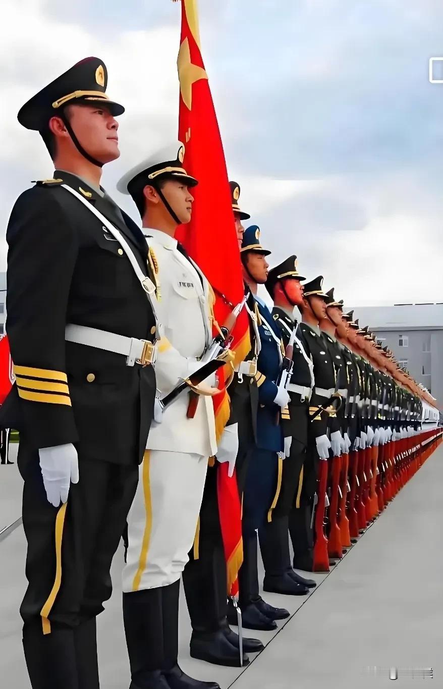 天安门广场的升旗仪式成为很多国人，外国人的打卡地。如果没有独特的吸引力，外国人可