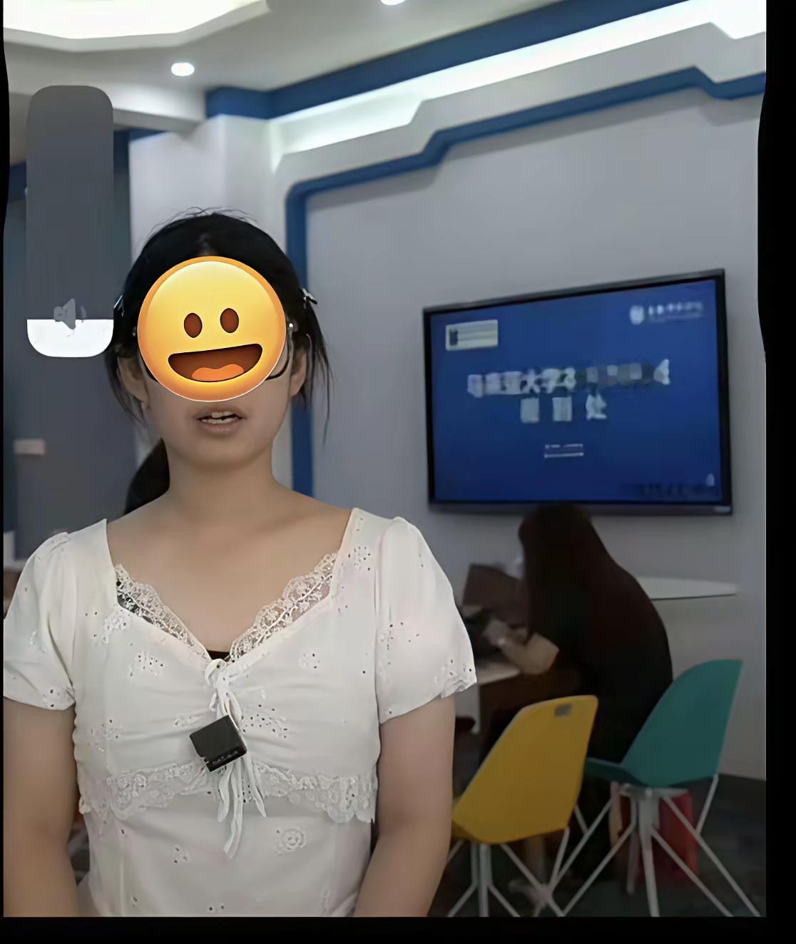 偷鸡不成，蚀把米


网红陈X婷在长沙被一个4岁男孩不小心碰了臀部一下，她马上就
