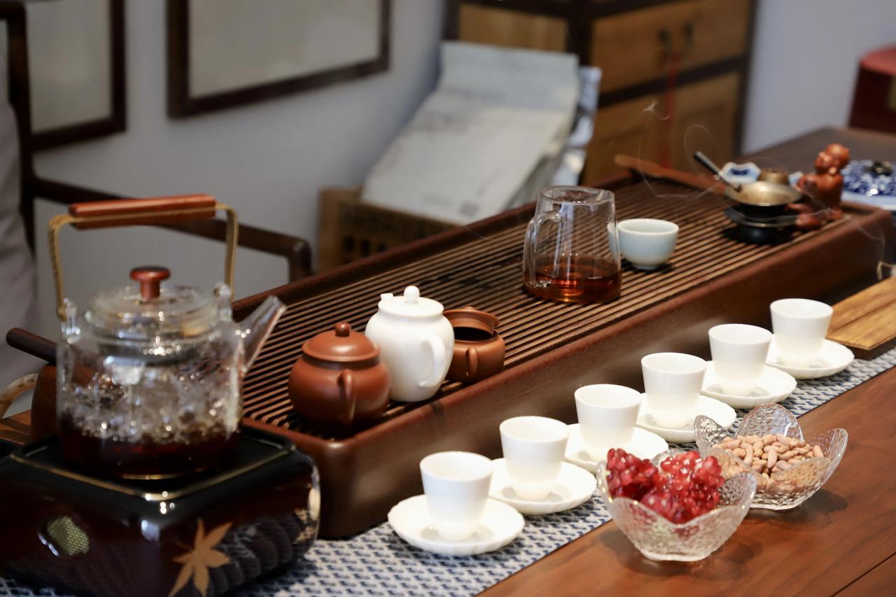 真心话茶局真是个好东西，在这里能听到好多成年人的生存真相。就像社交，本质就是价值