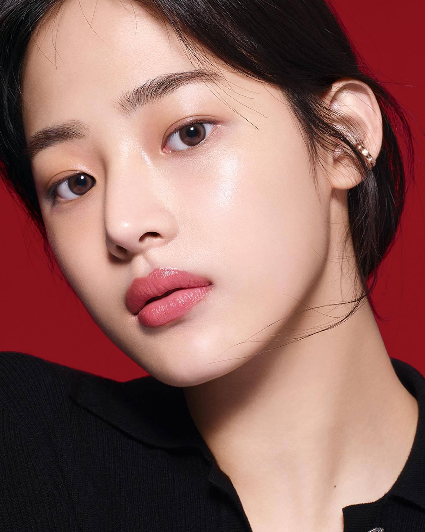 金玟池 Minji  in  CHANEL Beauty  🌺 Minji 今