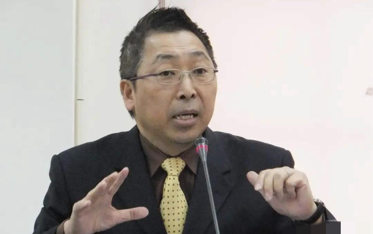 5月26日，台湾名嘴唐湘龙说；郑丽文不听大陆台湾问题是中国自己家的事，不需要去征