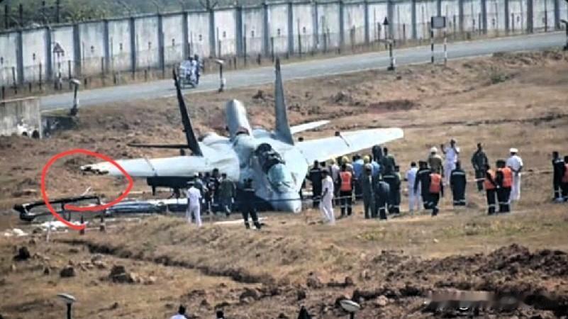 怎么回事？三哥家空军又有一架米格-29战斗机失事坠毁了！[黑线][黑线][黑线]