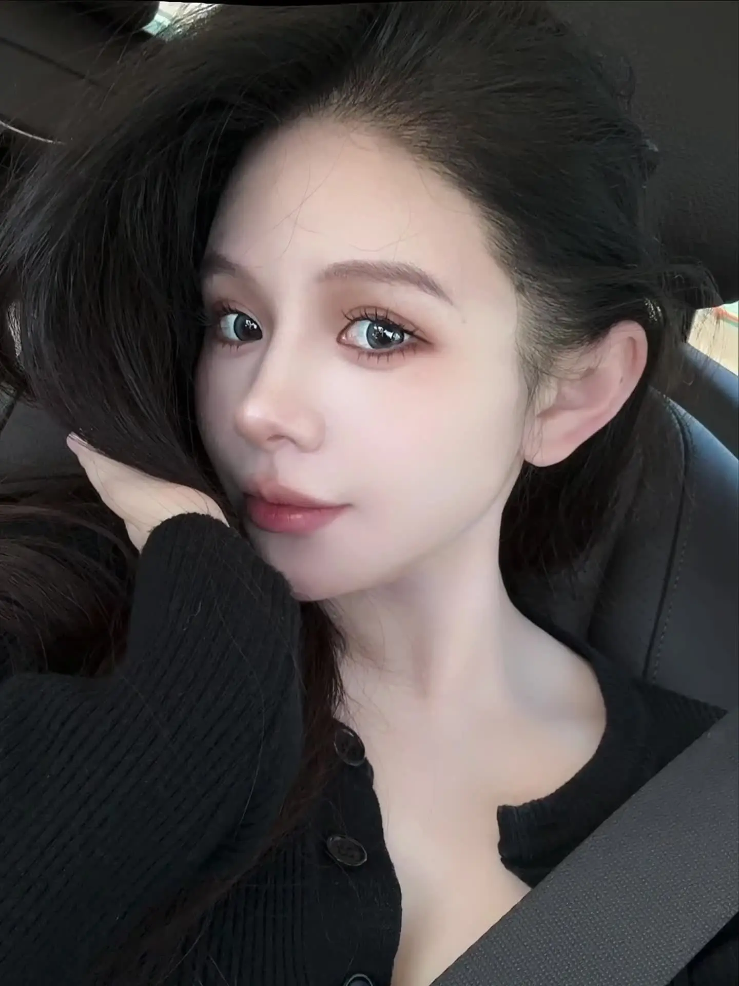 眼睛说它很困，可脑子说它很精神